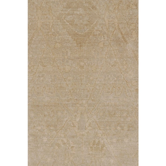 Rug & Kilim's Modern Rug in Ghostly Beige Medallion For Sale In New York - Image 6 of 8