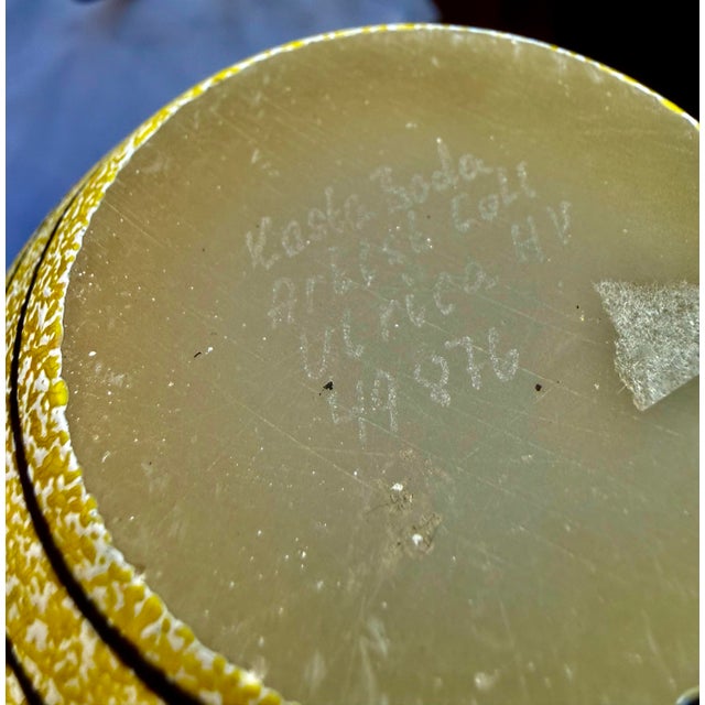 1960s Kosta Boda “Don Juan” Vase by Ulrica Hydman-Vallien Yellow Black Art Glass For Sale - Image 5 of 6