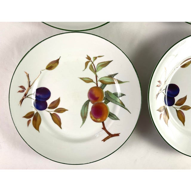 Royal Worcester 1980s Royal Worcester Evesham Vale-Green Rim – Dinner Plates, Set of Four For Sale - Image 4 of 8