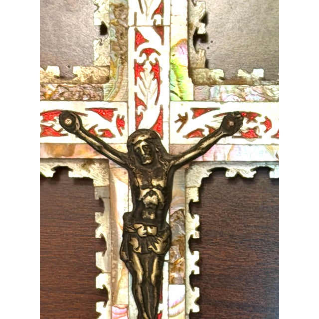 Mid 20th Century Exquisite Antique Crucifix With Mother-of-Pearl Intricate Carving. For Sale - Image 5 of 8