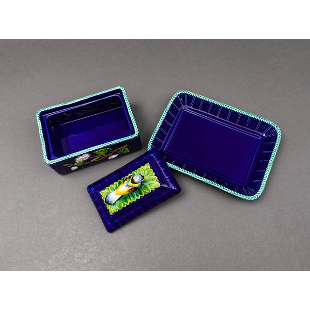 Blue Mid 20th Century Mottahedeh Italy Majolica Cobalt Floral Bird Finial Covered Dish With Tray For Sale - Image 8 of 10