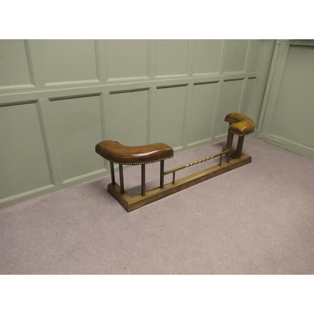 Art Deco Brass and Dark Green Leather Club Fender, 1910s For Sale - Image 3 of 8