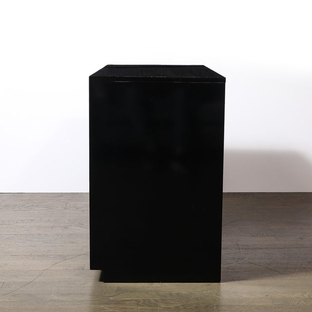 1950s 1950s Mid-Century Dorothy Draper Chest of Drawers for España in Gilt & Black Lacquer For Sale - Image 5 of 11