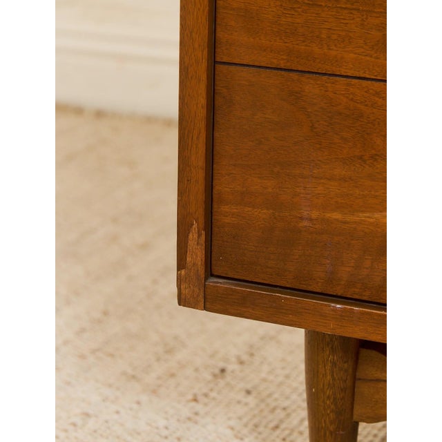 Bassett Basset Vintage Four Drawer Highboy For Sale - Image 4 of 12