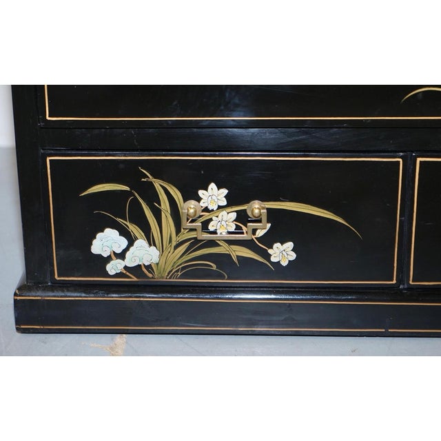 Vintage Chinese Chinoiserie TV Media Stand in Black Lacquered Paint with Bird & Flowers For Sale - Image 13 of 18