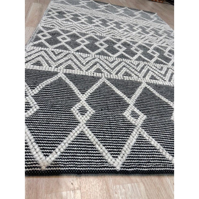 2020s 4x6 Modern Kilim Black Diamond Geometric Handmade Wool Carpet Rug For Sale - Image 5 of 8