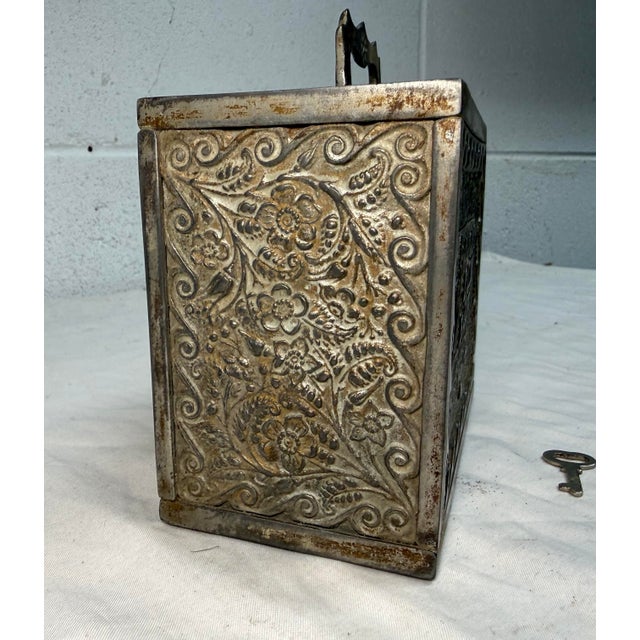 Victorian Large Antique j.e. Stevens Kodak Cast Iron Ornate Coin Still Safe With Key For Sale - Image 3 of 12