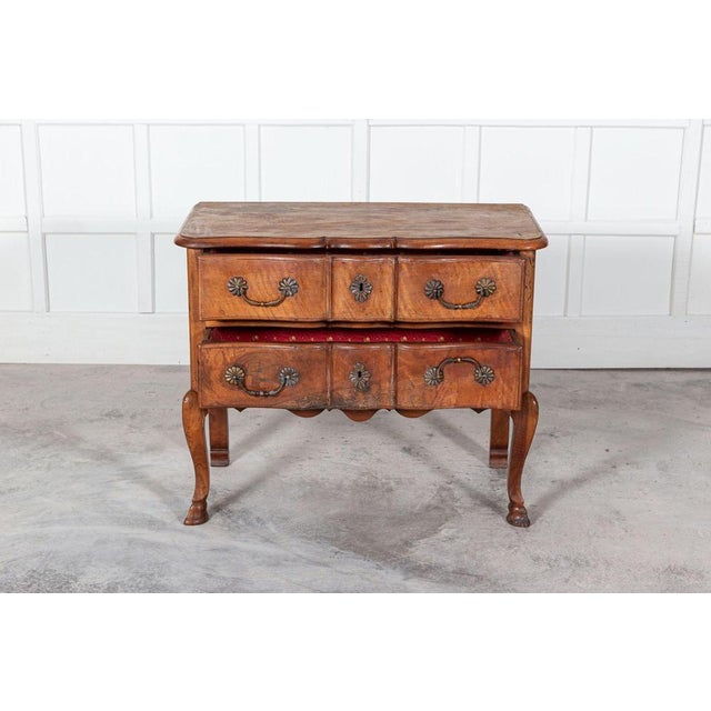 Brown Early 19th Century French Walnut Commode For Sale - Image 8 of 18