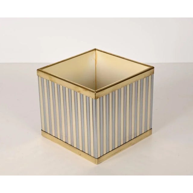 Mid-Century Italian Cubic Brass and Chromed Metal Newspaper Rack, 1970s For Sale - Image 3 of 18