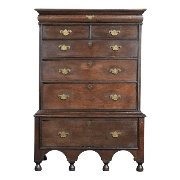 Antique English Chest of Drawers, Early 18th Century For Sale