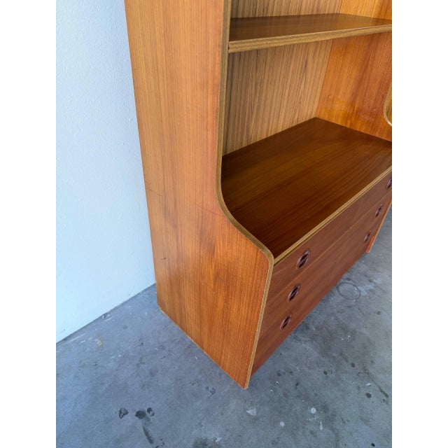 1960s Vintage Danish Teak Bookcase With Drawers – Mid Century Modern Hutch Cabinet Wall Unit For Sale - Image 5 of 9