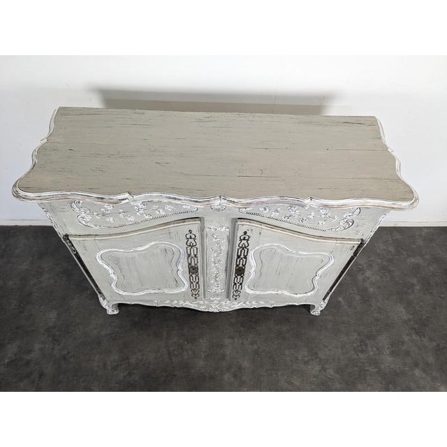 Provençal Louis Xv Style Buffet, Richly Carved and Patinated Grey For Sale - Image 4 of 10
