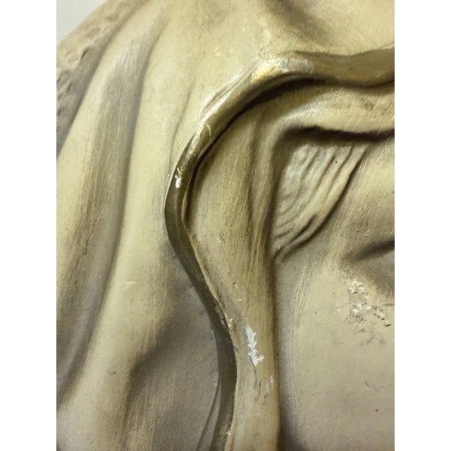 Mid-Century Italian Neoclassical Plaster Bas-Relief Virgin Mary Wall Medallion - Mold #559 For Sale - Image 4 of 7