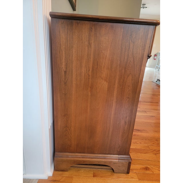 1971 Pennsylvania House Solid Cherry Sideboard Buffet Credenza (Van Sciver Retailer) For Sale In Philadelphia - Image 6 of 10