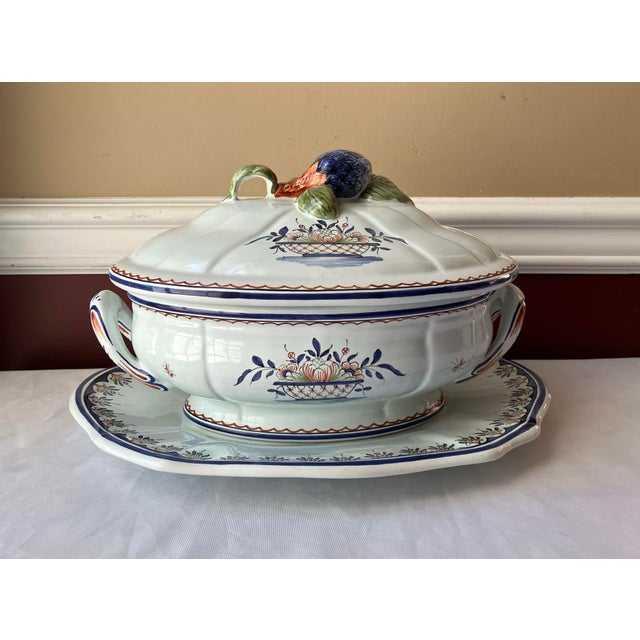 1900 - 1909 Antique Decor Ruen Fait Main, Tiffany & Co. France Porcelain Tureen & Underplate For Sale - Image 5 of 12