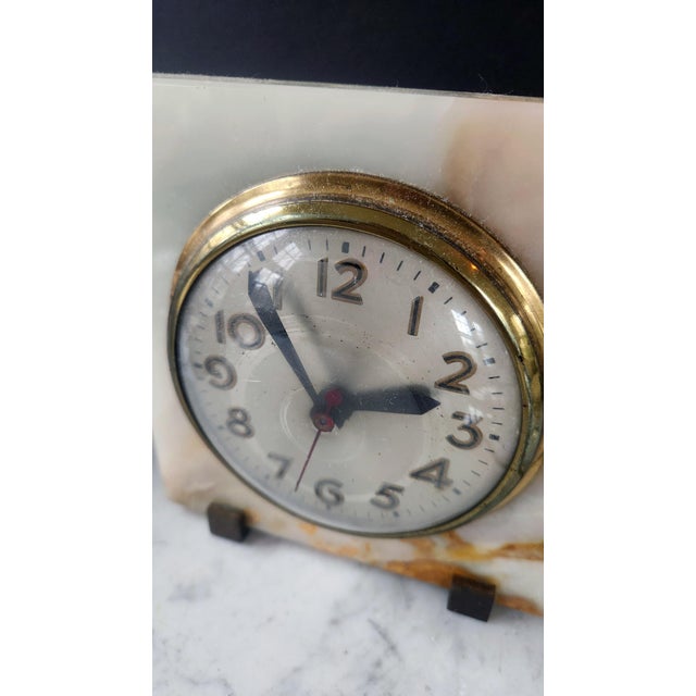 1930s 1930s Art Deco Onyx Desk Clock by Sessions – Electric Stone Mantle Clock, Brass Bezel For Sale - Image 5 of 18