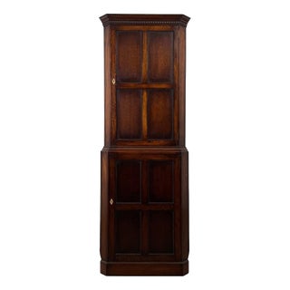 Edwardian English Oak Corner Cabinet, 1910 For Sale