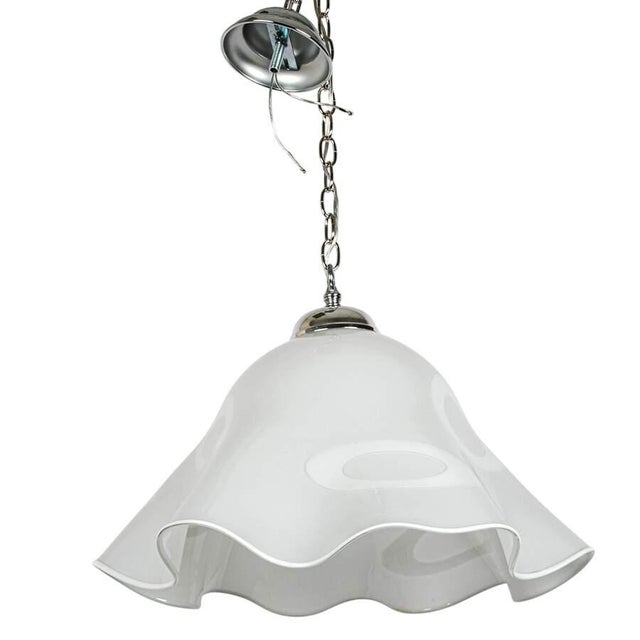 Mid-Century Modern Late 20th Century Murano Fazzoletto White Art Glass Pendant Light With Chrome Hardware For Sale - Image 3 of 4