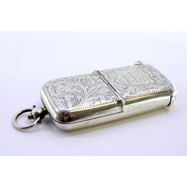 Guilloche Silver Matchbox with Engraved Plant Motifs and Coin Compartment with Hanging Ring For Sale - Image 5 of 7