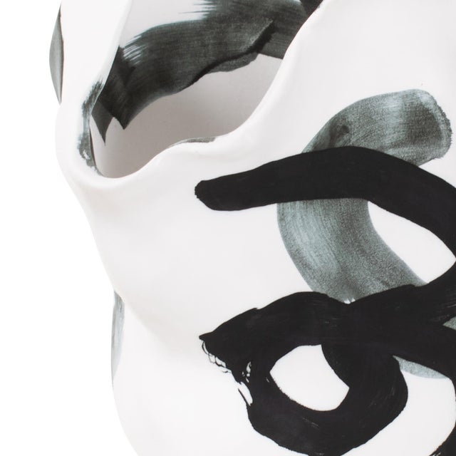 Care Instruction : Wipe Clean Finish : Matte Shape : Organic