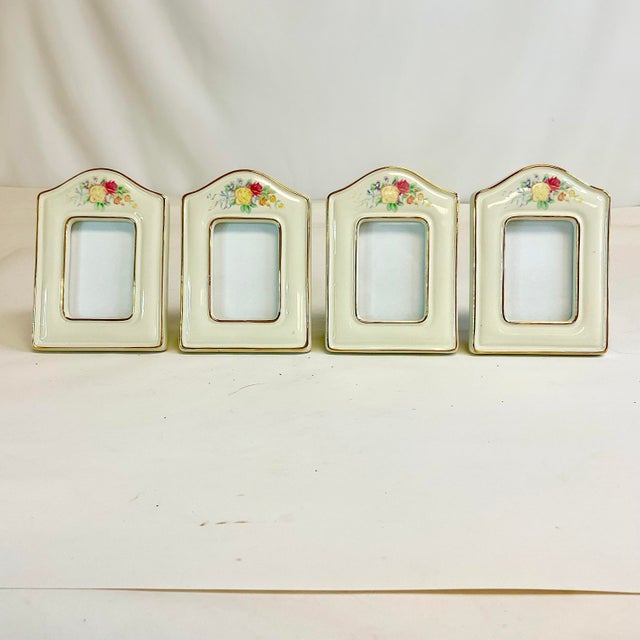 American 1950s Boho Chic Americana Petite Ceramic Picture Frames - Set of 4. For Sale - Image 3 of 8