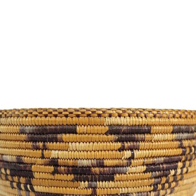 Southwest Native American Navajo Geometrical Woven Basket C1910 For Sale - Image 6 of 8