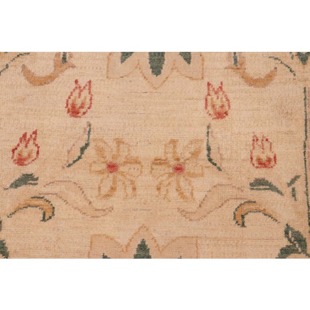 Shabby Chic Ziegler Tan Green Hand-Knotted Wool Rug - 5'10'' X 8'8'' For Sale In New York - Image 6 of 8