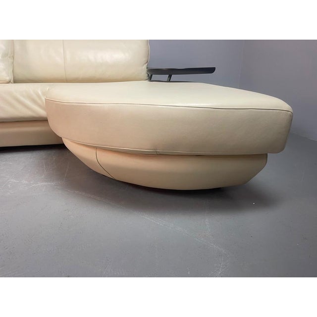Mid-Century Italian Cream Leather Landscape Sofa with Chaise Longue and Integrated Table from Frighetto, Italy, 1980s, Set of 2 For Sale - Image 11 of 18