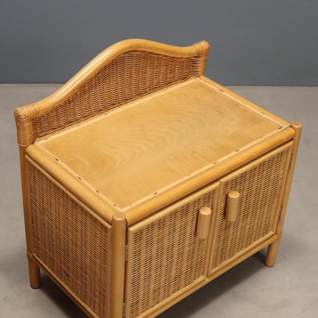 Vintage Bedside Tables in Woven Wicker and Beech, Italy, 1980s, Set of 2 For Sale - Image 8 of 11