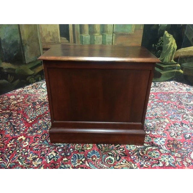 1990s Vintage Pennsylvania House Accent Chest, Small Accent Chest of Drawers For Sale - Image 5 of 7