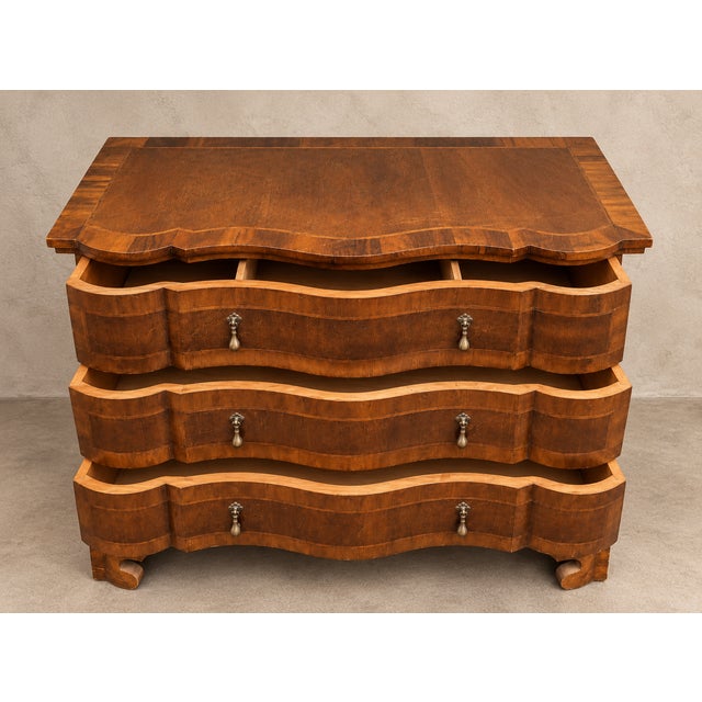 Antique Italian Baroque Style Burl Walnut Chest For Sale In New York - Image 6 of 8