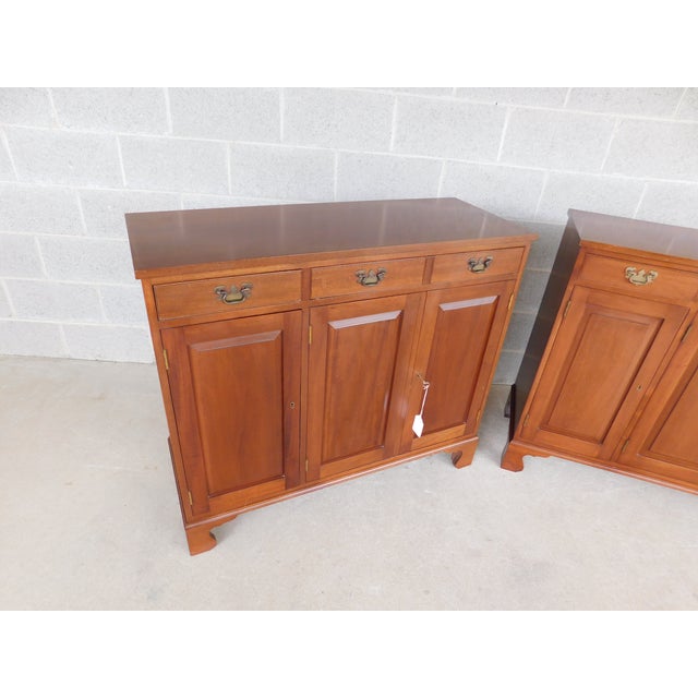Traditional Kittinger Mahogany Georgian Style Storage Cabinets Servers - A Matching Pair For Sale - Image 3 of 15