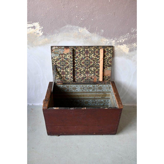 Boho Chic Large Chest in Weathered Wood, 1890s For Sale - Image 3 of 18
