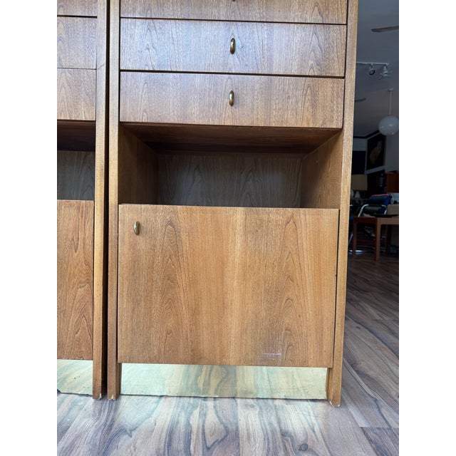 Mid-Century Modern Mid 20th Century Matching Set of Founders Wall Display Cases For Sale - Image 3 of 12