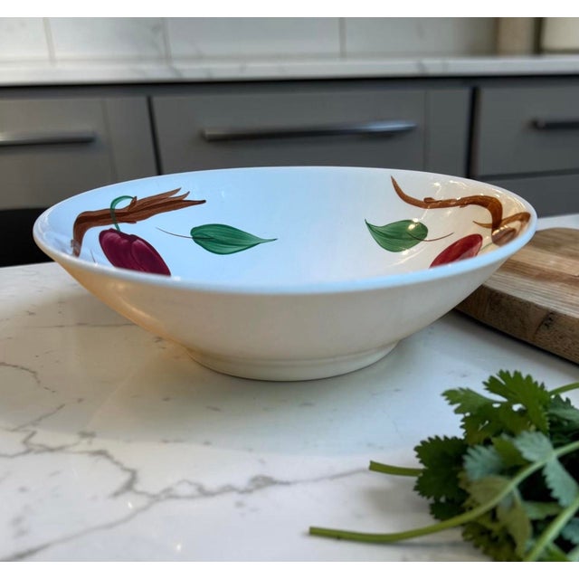 Offering in excellent condition a vintage Blue Ridge Southern Potteries round vegetable serving bowl featuring the iconic...