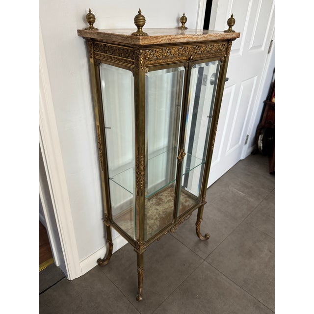 French Antique French Brass & Glass Vitrine Cabinet With Onyx Marble Top, C. 1900 For Sale - Image 3 of 12