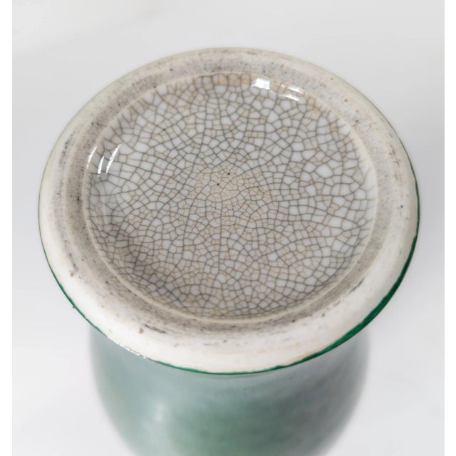 19th Century Chinese Dark Apple Green Crackled Vase, Qing Dynasty For Sale - Image 13 of 13