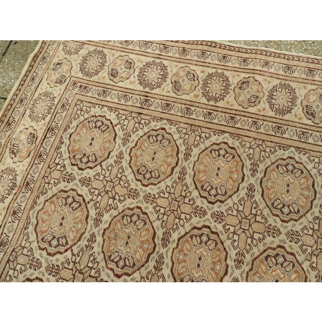 Galerie Shabab Collection Mid-20th Century Turkish Sivas Rug For Sale - Image 9 of 10