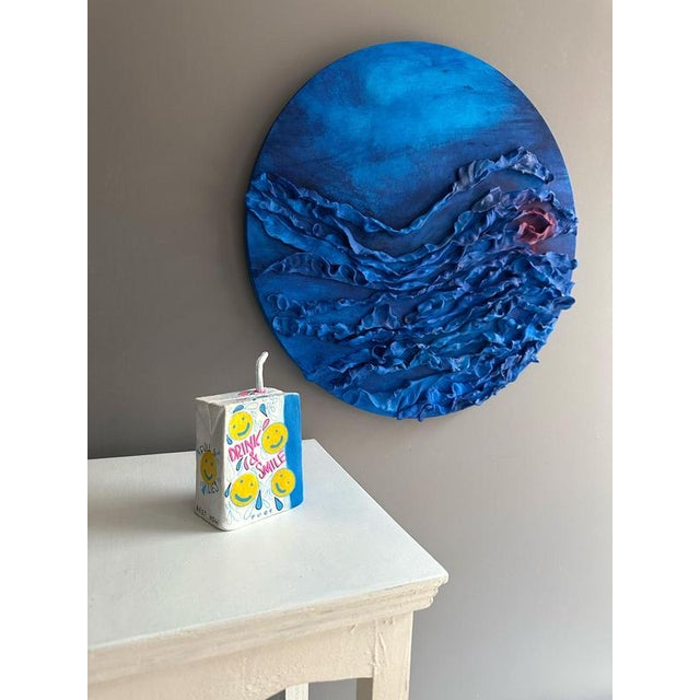 Gold Vera Vizzi, Drops of Joy, 2025, Acrylic Sculpture For Sale - Image 8 of 10