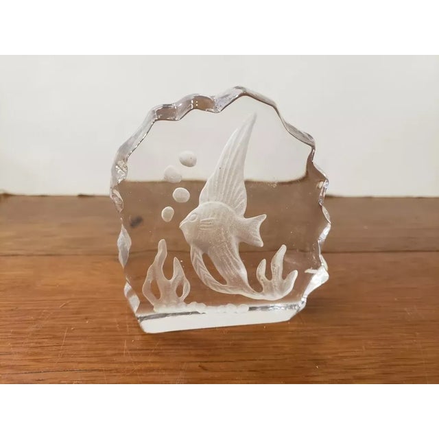 American 1980s Angel Fish Art Glass Sculpture/Paperweight by Continental, Made in Taiwan For Sale - Image 3 of 6