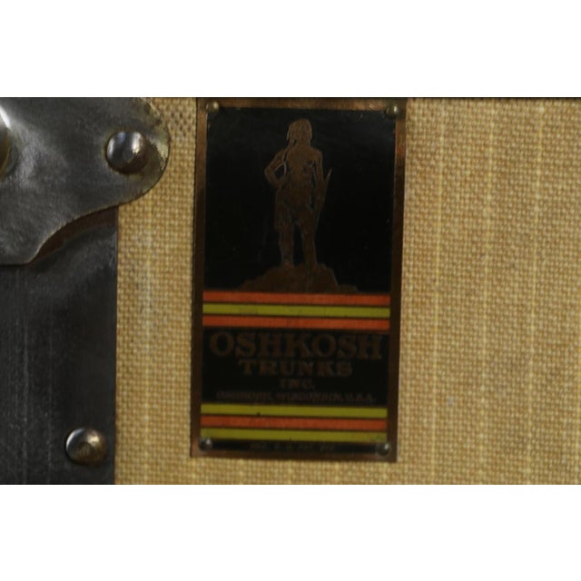 Wardrobe Trunk from Oshkosh, 1920s For Sale - Image 4 of 9