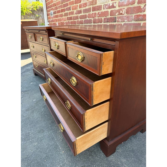 Pair of L Hekman Copley Place Georgian Chippendale Style Inlaid Mahogany Chest of Drawers / Nightstands For Sale - Image 12 of 18