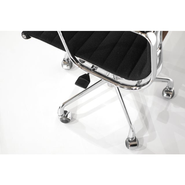 EA 117 Office Chair by Charles Ray Eames for ICF, 1990s For Sale - Image 11 of 13