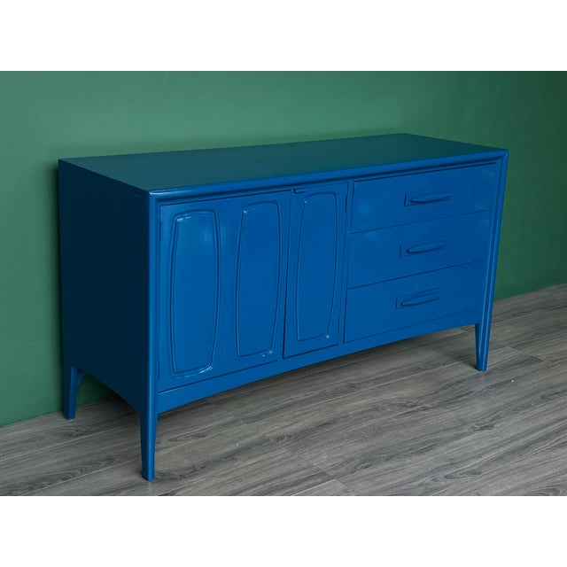 Mid-Century Modern 1970s Mid Century Modern High Gloss Blue Lacquered Dresser For Sale - Image 3 of 10