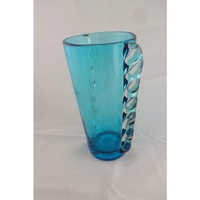 1950s Vintage Blenko Non-Crackle Turquoise Winged Vase For Sale - Image 5 of 7
