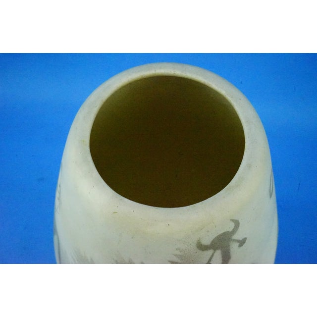 Ceramic 20th Century Modernist Navajo Ceramic Vase with Native American Decoration from Melvin Redhorse, United States, 1970s For Sale - Image 7 of 18