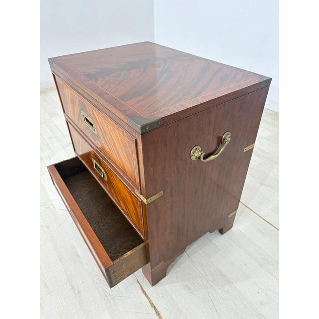 English Chest of Drawers in Mahogany For Sale - Image 5 of 10