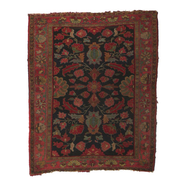 Late 19th Century Antique Persian Serapi Rug, 03'06 X 04'04 For Sale