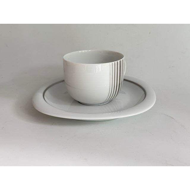 Modern Vintage Suomi Linja Coffee Cup with Saucer by Timo Sarpaneva for Rosenthal, 1979, Set of 2 For Sale - Image 3 of 5