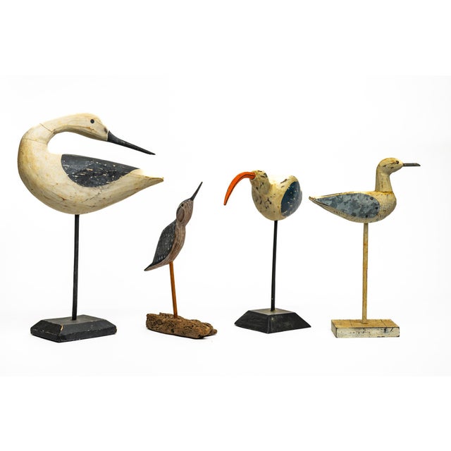 Hand-Carved Shorebird Sculpture on Stand, Early–Mid 20th Century For Sale - Image 4 of 6